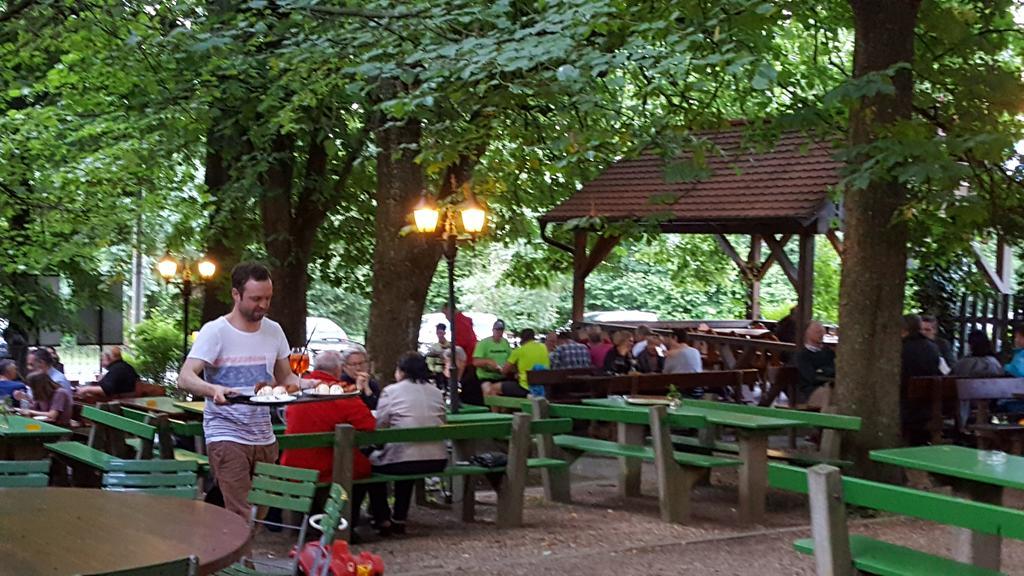 Gasthof Schiller Bei Bamberg Hotel Strullendorf Eksteriør billede